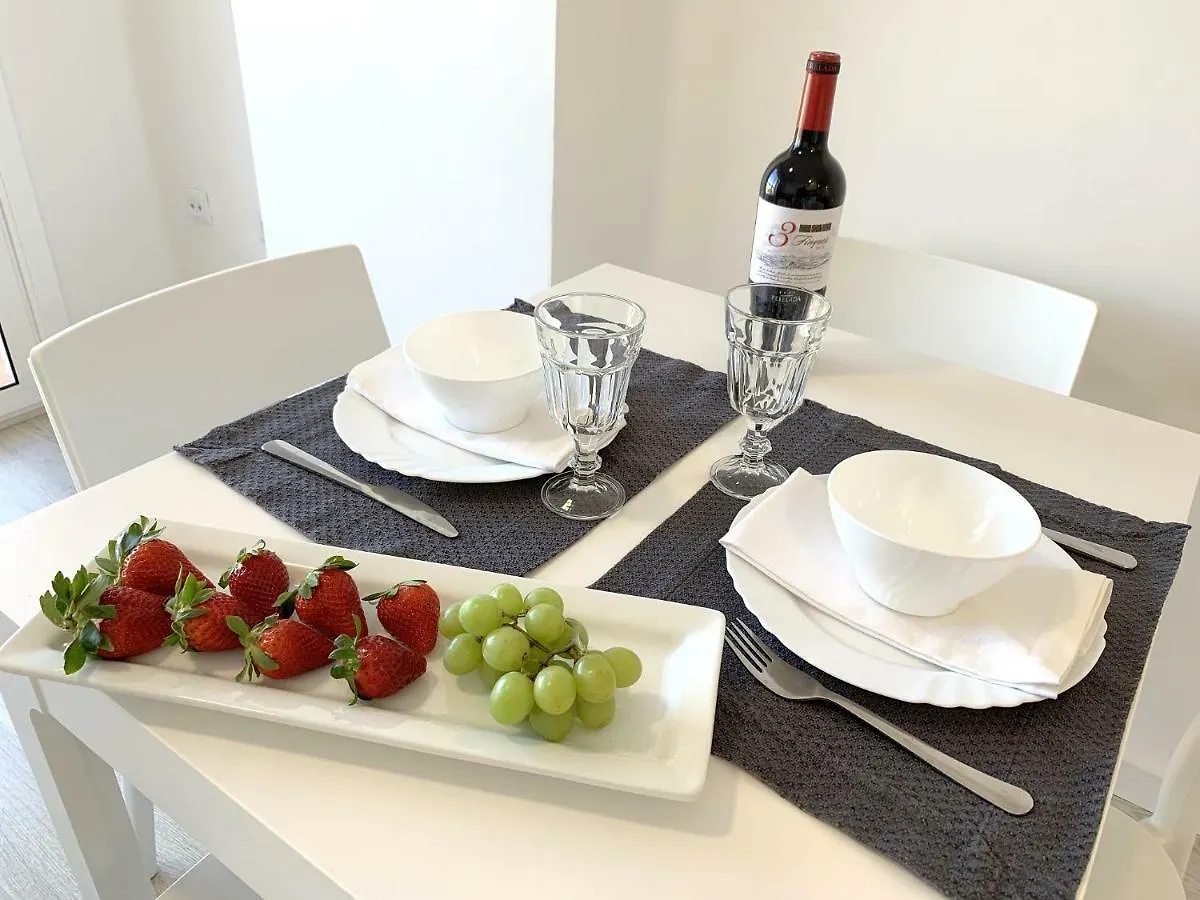 Apartamento 1ª Linea De Mar -Wifi- Aire Acondicionado Empuriabrava